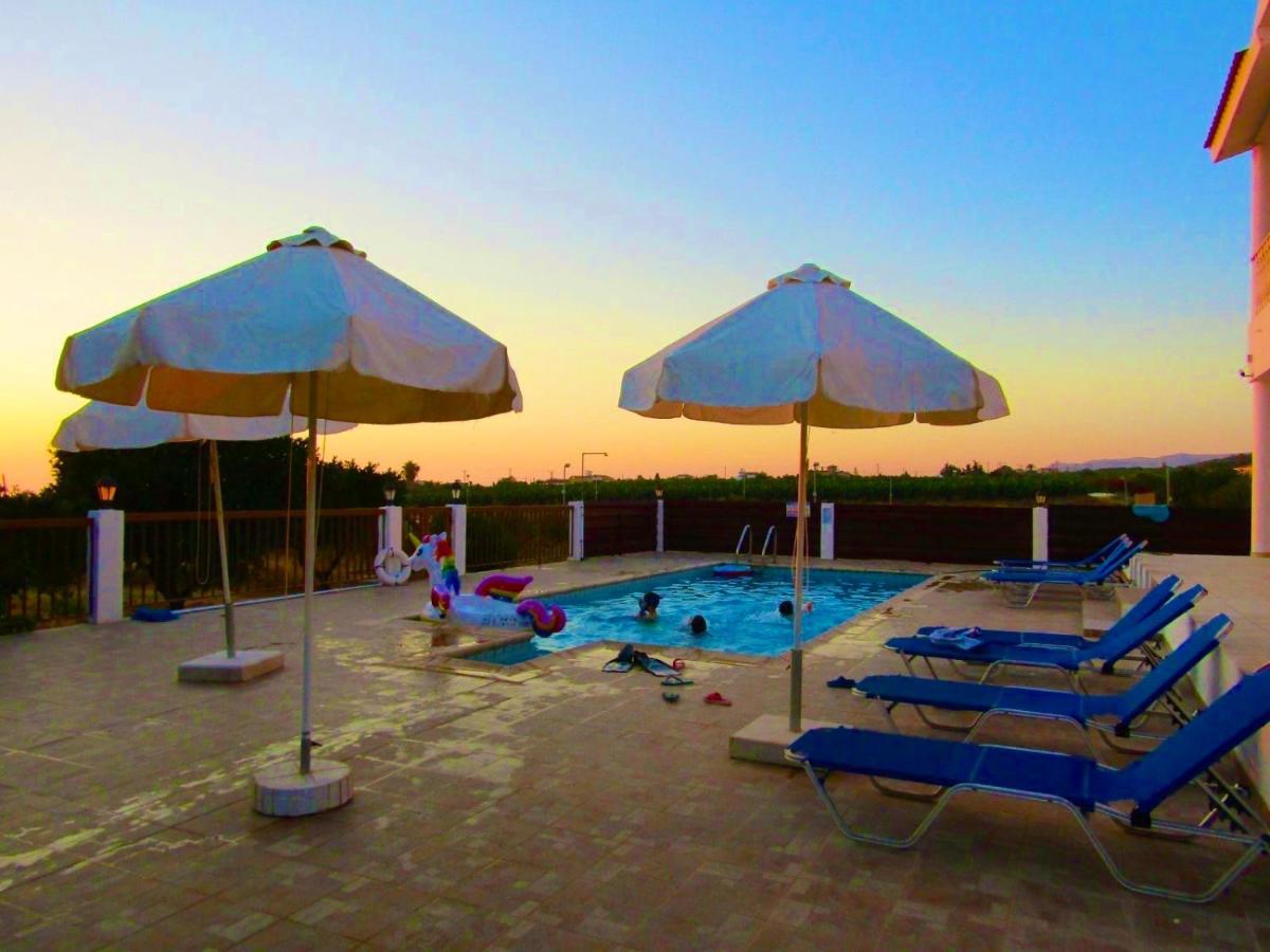 Villa Lambriana เปเยีย ภายนอก รูปภาพ
