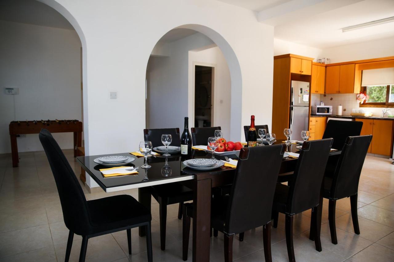Villa Lambriana เปเยีย ภายนอก รูปภาพ